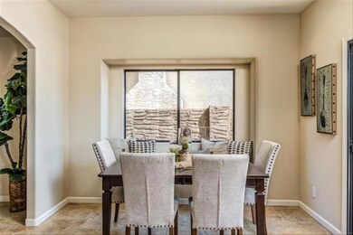 7. 7_Informal dining