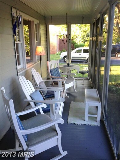 3432 Washington Dr, Falls Church, VA 22041 - photo 4