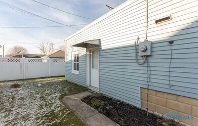 106 N Cherry St, Woodville, OH 43469 - photo 5