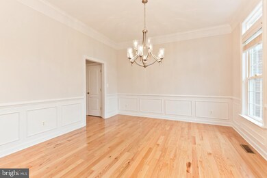 7216 White House Dr, Springfield, VA 22153 - photo 4