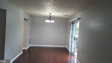 145 Azalea Ct unit 20-1, Upper Marlboro, MD 20774 - photo 3