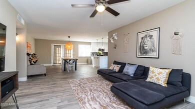 1726 N Daffodil St-4