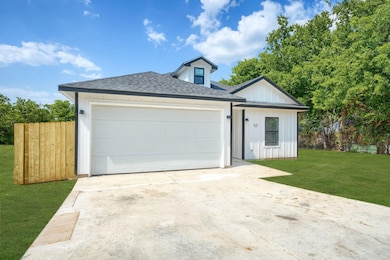 3325 Howard St, Fort Worth, TX 76119 - photo 3