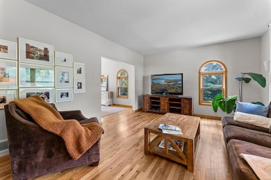 16101 Boulder Creek Dr, Minnetonka, MN 55345 - photo 3