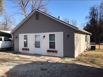 310 E Park St, Yates Center, KS 66783 - photo 5