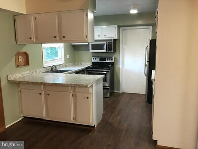 2217 Hyde Ln, Bowie, MD 20716 - photo 7