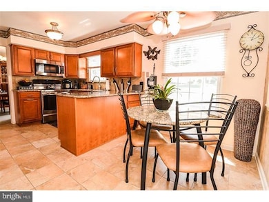 1112 Summit Ln, Oreland, PA 19075 - photo 4