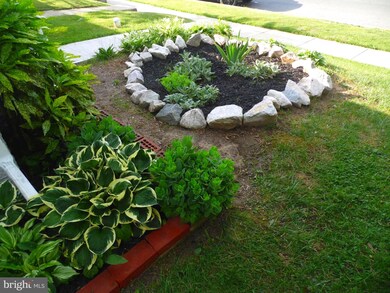 1038 Foxchase Ln, Essex, MD 21221 - photo 5