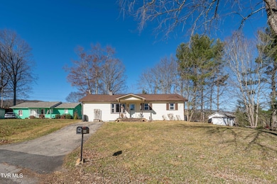 626 Hospital Hill Rd, Mountain City, TN 37683 - photo 3
