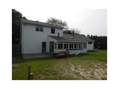 16 Sprague St, Greenville, RI 02828 - photo 5