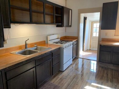 1221 N 20th St, Parsons, KS 67357 - photo 3