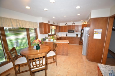 3718 S Briar Path, Sioux City, IA 51104 - photo 4