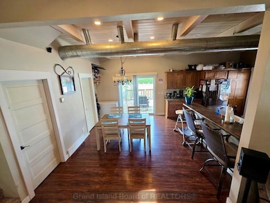 214 E Plum St unit DON, Doniphan, NE 68832 - photo 4