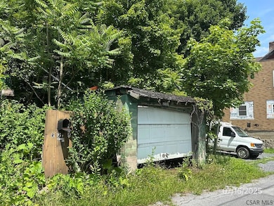 detached garage