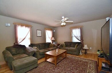 25 Maple St, Whitinsville, MA 01588 - photo 5