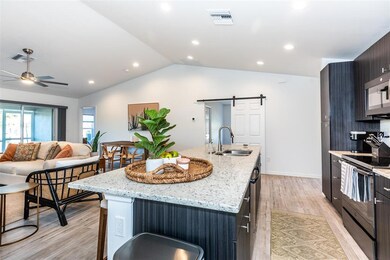 219 Lewis Cir unit 112, Punta Gorda, FL 33950 - photo 5