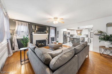 602 Maplewood Ave, Roselle Park, NJ 07204 - photo 3