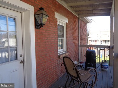 7 Walnut St unit 2, Pottstown, PA 19464 - photo 3