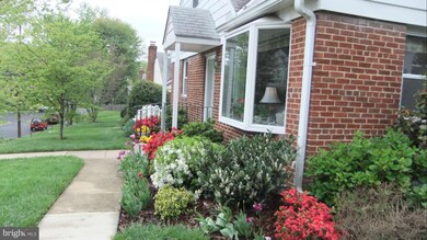 5019 Cushing Dr, Kensington, MD 20895 - photo 2