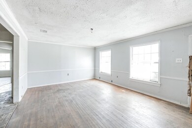 306 Myers Ave, Cleburne, TX 76033 - photo 5