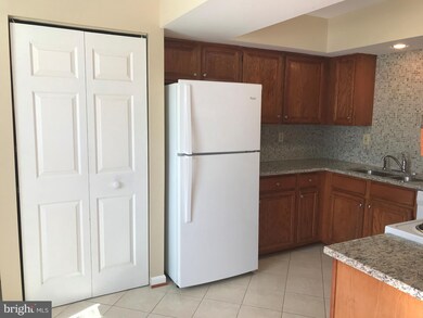 4245 Crosswood Dr, Burtonsville, MD 20866 - photo 4