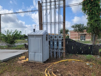 304 W St E, Houston, TX 77076 - photo 4