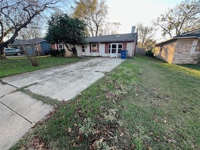 2421 Suffolk Ln, Lancaster, TX 75134 - photo 2