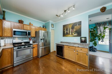 2298 Flagstone Ln unit 51, Carpentersville, IL 60110 - photo 2