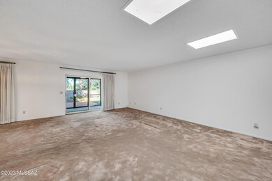 07-Living Area