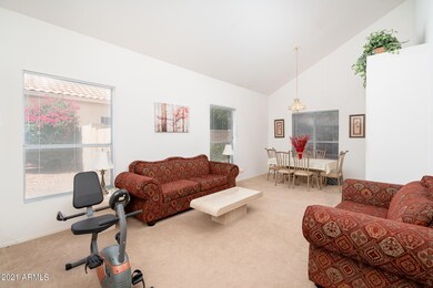 05_Living-Room_02