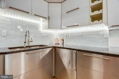 3 Washington Cir NW unit 603, Washington, DC 20037 - photo 6