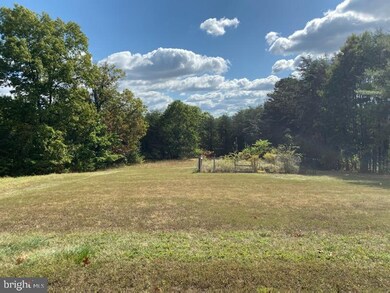 765 Sawmill Rd, Hedgesville, WV 25427 - photo 4