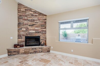 004 - Living Room