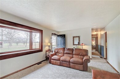 1041 W Stones Crossing Rd, Greenwood, IN 46143 - photo 2