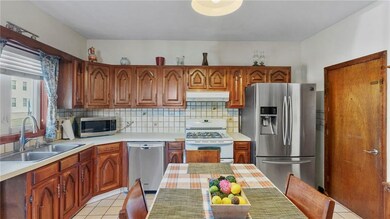 39 East St, Pawtucket, RI 02860 - photo 3