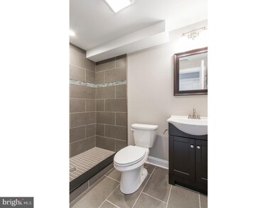 2218 Wilder St, Philadelphia, PA 19146 - photo 6