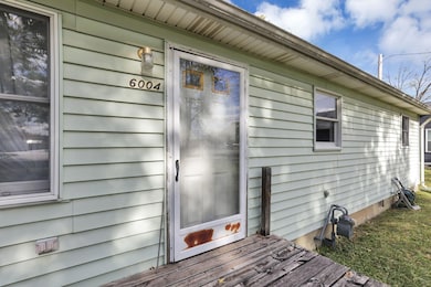 6004 Radekin Rd, Columbus, OH 43232 - photo 4