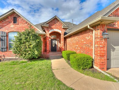 2629 SE 5th St, Moore, OK 73160 - photo 4