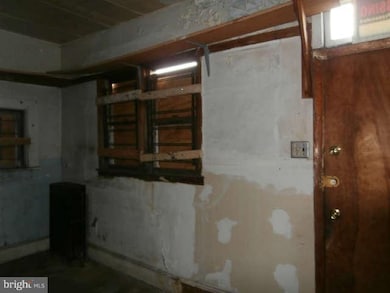 2216 W Lexington St, Baltimore, MD 21223 - photo 7