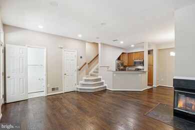 9192 Cardinal Forest Ln unit 46, Lorton, VA 22079 - photo 5