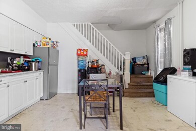 6123 Larchwood Ave, Philadelphia, PA 19143 - photo 5