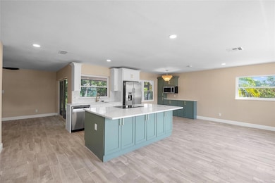 5901 Denver St NE, St. Petersburg, FL 33703 - photo 4