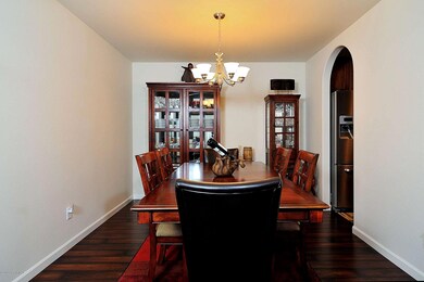 Formal Dining Room w/Laminate Flooring