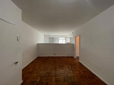 Oakwood unit LC, Flushing, NY 11375 - photo 2