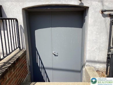 145 S 11th St unit B & C, Easton, PA 18042 - photo 3