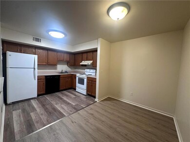 1464 N Cedar Crest Blvd unit 10, Allentown, PA 18104 - photo 6