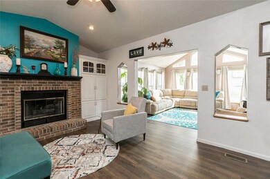 724 E Terrace Dr, Center Point, IA 52213 - photo 4