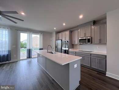 10499 Hinton Way, Manassas, VA 20112 - photo 3