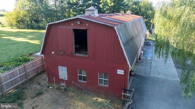 2596 Old Philadelphia Pike, Bird In Hand, PA 17505 - photo 4