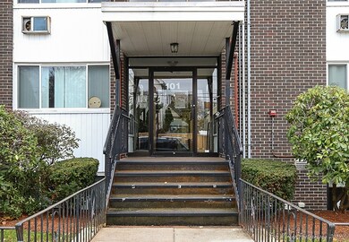 101 Waite St unit C5, Malden, MA 02148 - photo 4